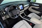 Volvo XC40 D4 Momentum 2017 года (WW)